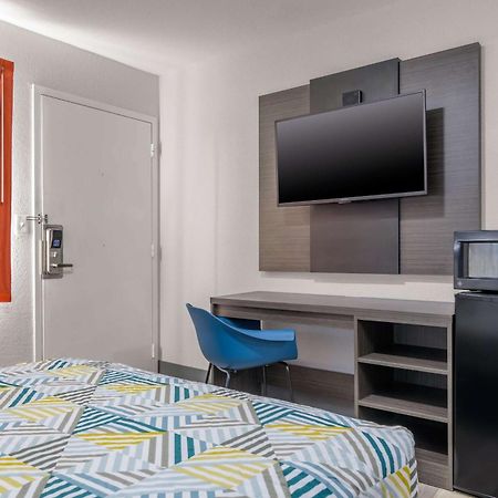 Home 6 Motel توبيكا المظهر الخارجي الصورة