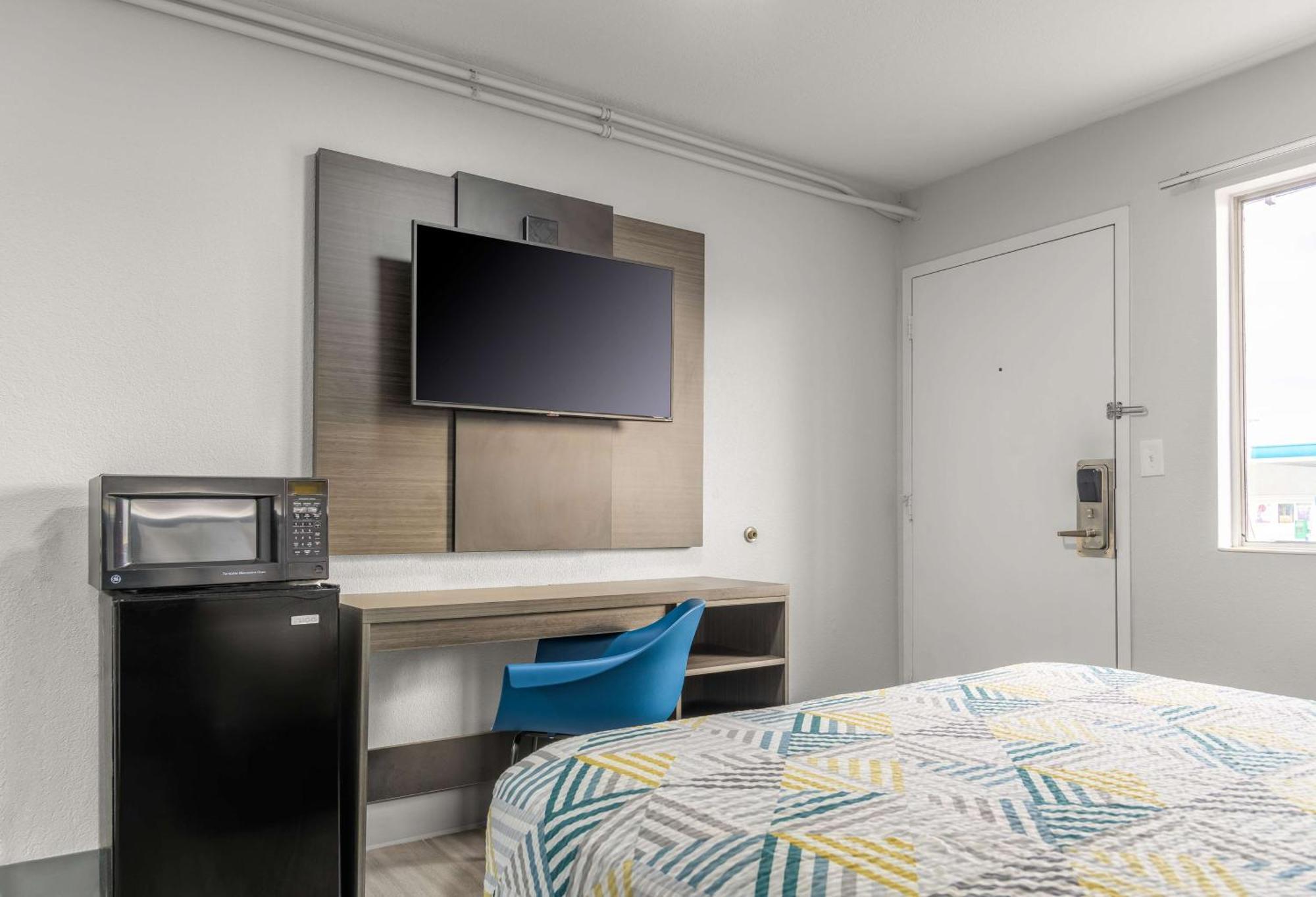 Home 6 Motel توبيكا المظهر الخارجي الصورة
