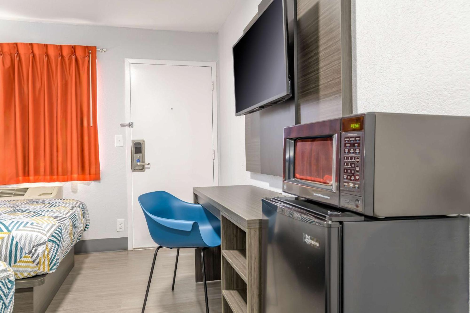 Home 6 Motel توبيكا المظهر الخارجي الصورة
