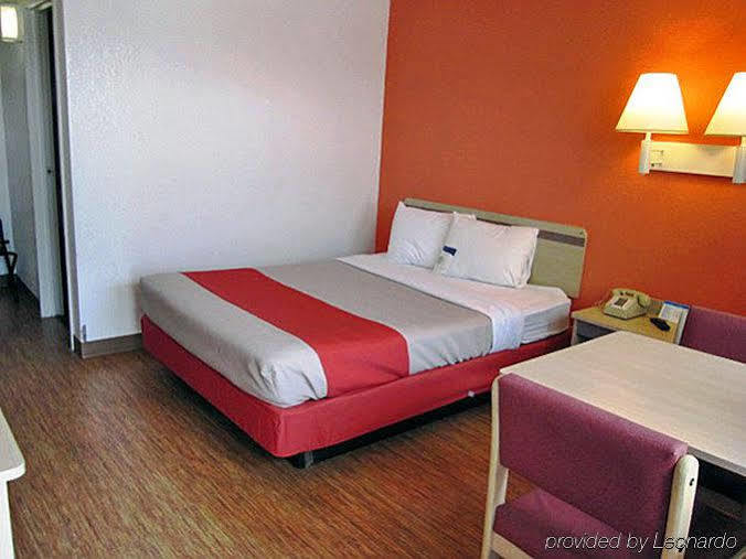 Home 6 Motel توبيكا المظهر الخارجي الصورة